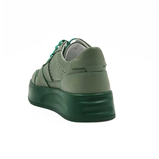 Plitke ženske patike cipele izradjene od prvoklasne zelene Boks kože. Koža je izrazito zrnasta