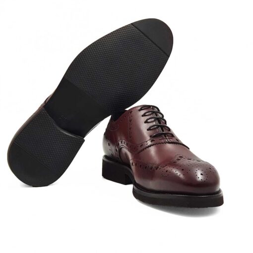 Muške elegantne Oxford bordo cipele izradjene od prvoklasne Nappa kože.