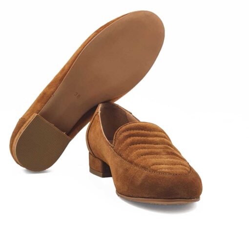 Ženske braon cipele mokasine izradjene od prvoklasne prevrnute kože.