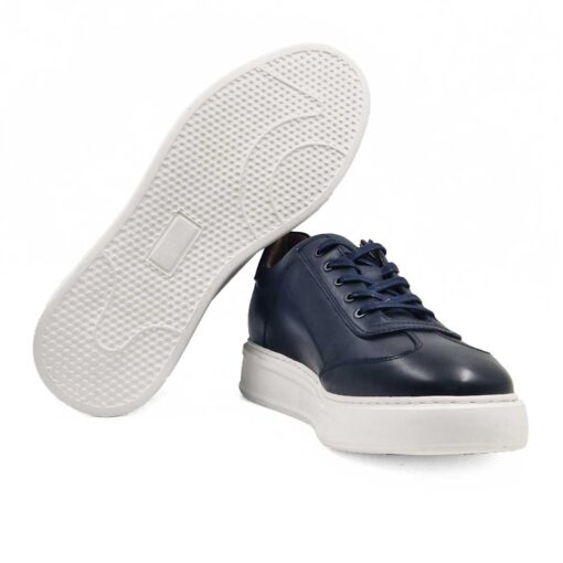 Muške cipele S2131-135 kažemo da su pravi izbor za modernog muškarca koji ceni udobnost i minimalistički dizajn. Koža ima odličnu obradu!