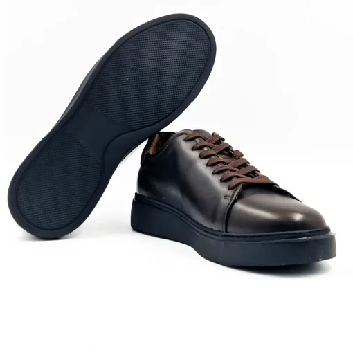 Muške cipele S3611-130 za muškarce koji ne vole previše da se opterećuju uparivanjem cipela sa odećom. Patikekoje ćete lako upariti sa većinom kombinacija