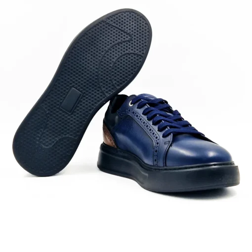 Muške cipele S3629-135 su pravo rešenje za muškarce koji traže ultimativnu casual eleganciju u kombinaciji sa autentičnim dizajnom! Originalne patike!