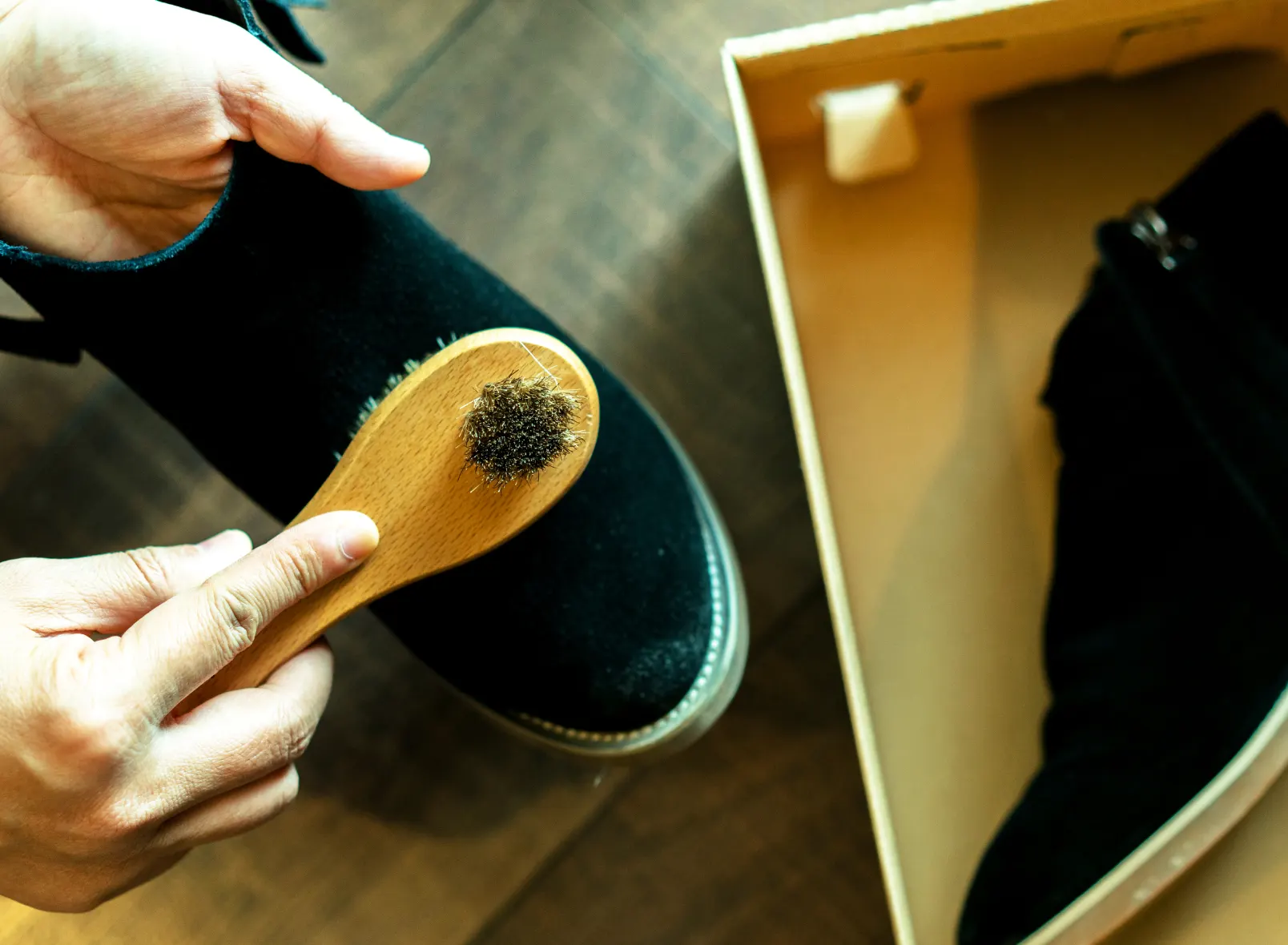 Najnovije muške zimske cipele koje će osvojiti muški zimski izgled. Očarajte sa svojim muškim zimskim cipelama i upotpunite svoj zimski stil!