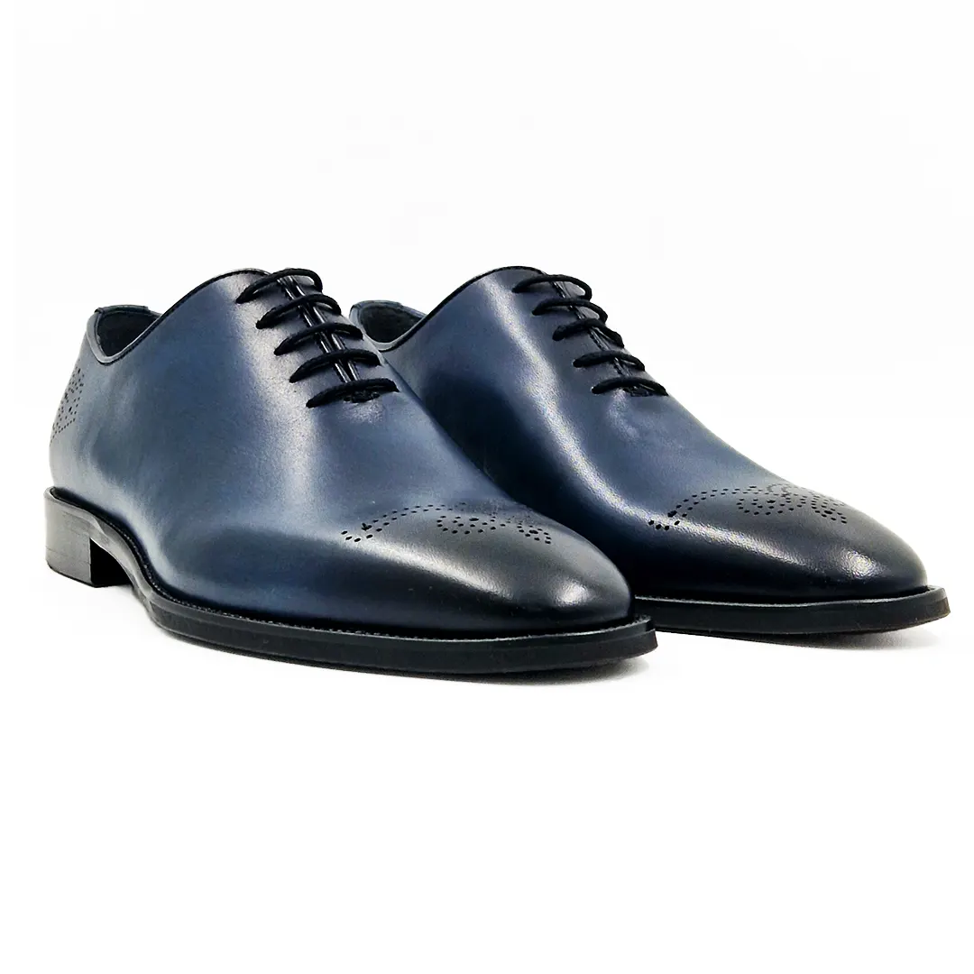 Muške cipele S2-516 su savršen izbor ako Vaš posao zahteva nošenje odela ili se spremate za neki svečani dogadjaj! Elegantne cipele koje se nose na odelo.