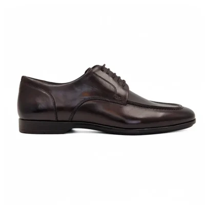 Smart casual muške cipele iz naše nove serije krase materijali koji odišu karakterom. Osetite vrhunsku obradu i udobnost koja traje od jutra do večeri.