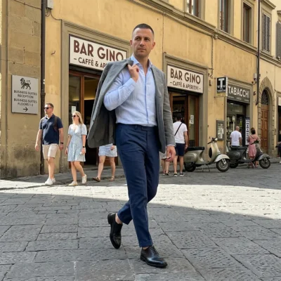 Blucher muške business cipele donose notu italijanske elegancije. Model koji spaja tradicionalnu formu i obradu, idealan za ubedljiv i odmeren nastup.